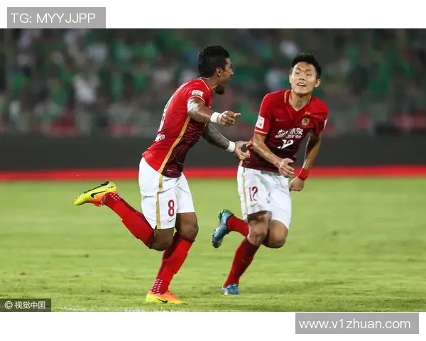 恒大与国安激战正酣精彩瞬间图片回顾与分析